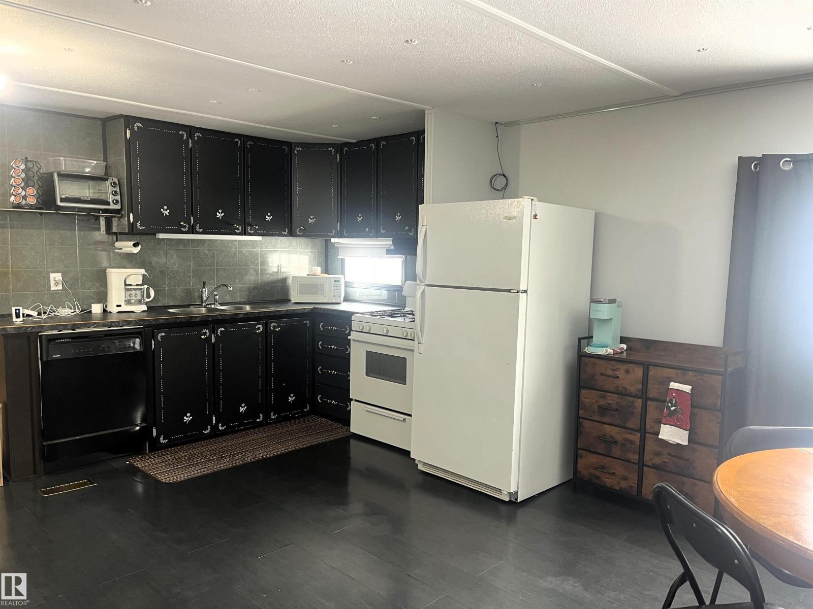 4720 51 Ave - photo 4