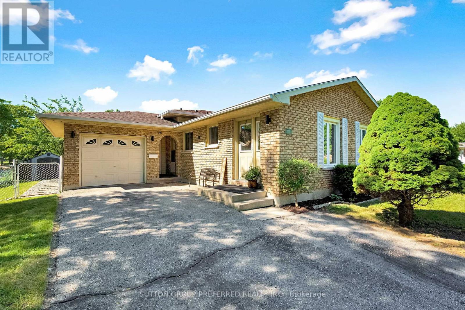 1 PONDEROSA CRESCENT - 1