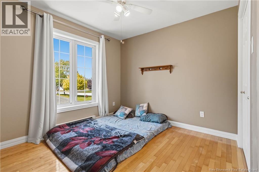 242 Herve Street - 13