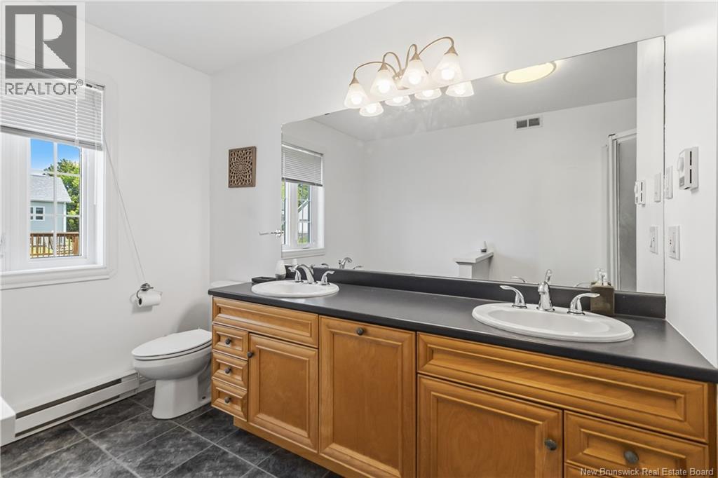 242 Herve Street - 18