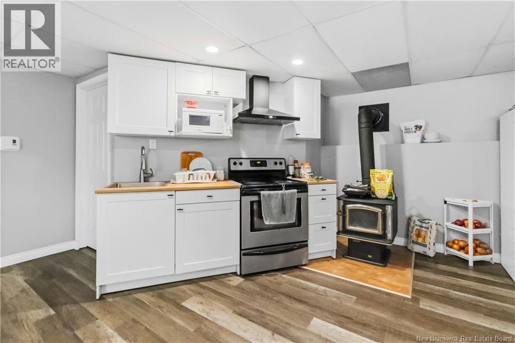 242 Herve Street - 25