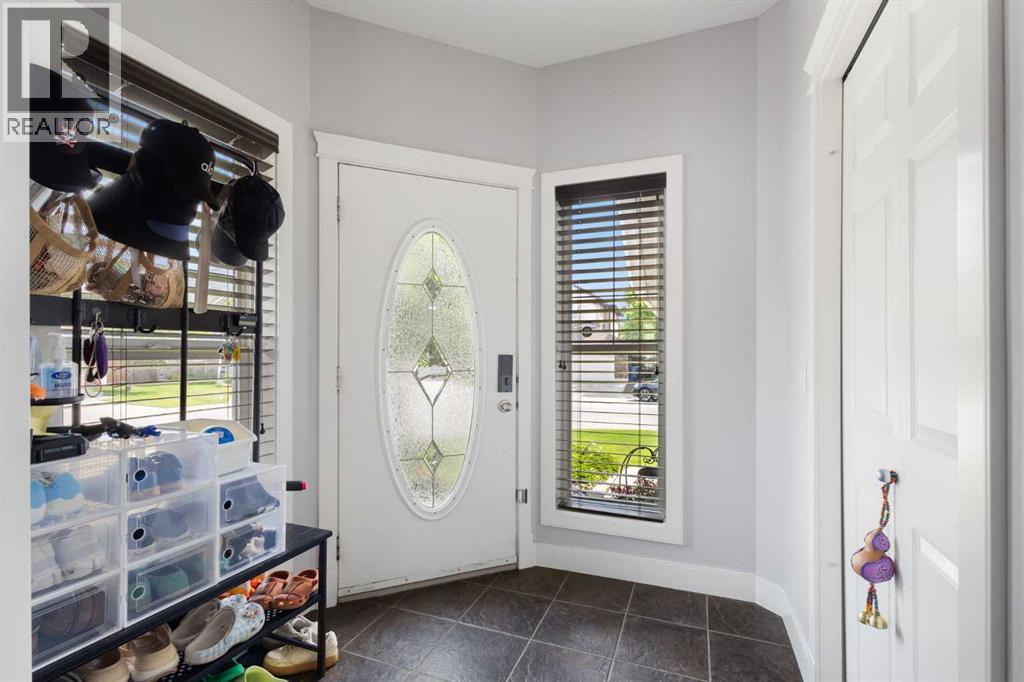 23 Strathlea Crescent SW - photo 2