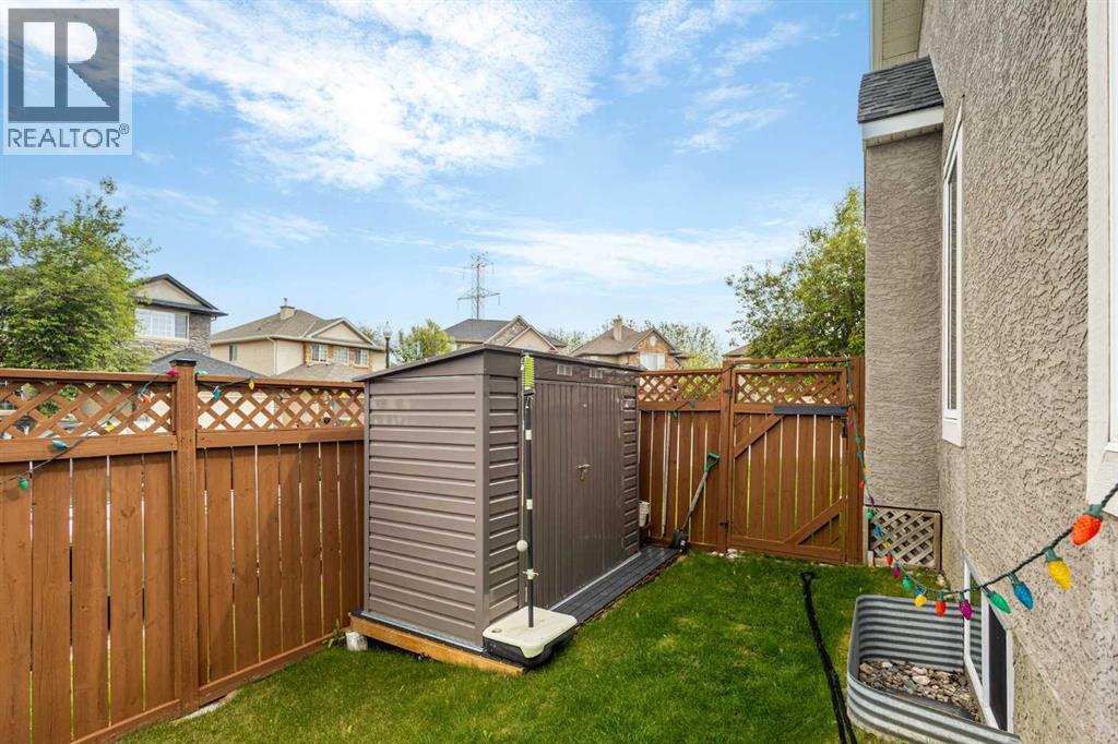 23 Strathlea Crescent SW — photo 40