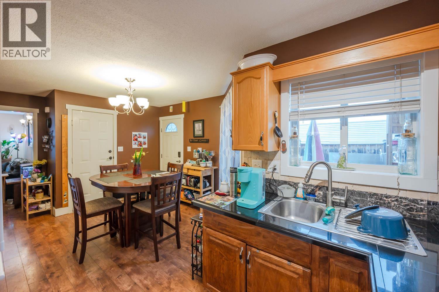 #2 615 6TH Avenue - 13
