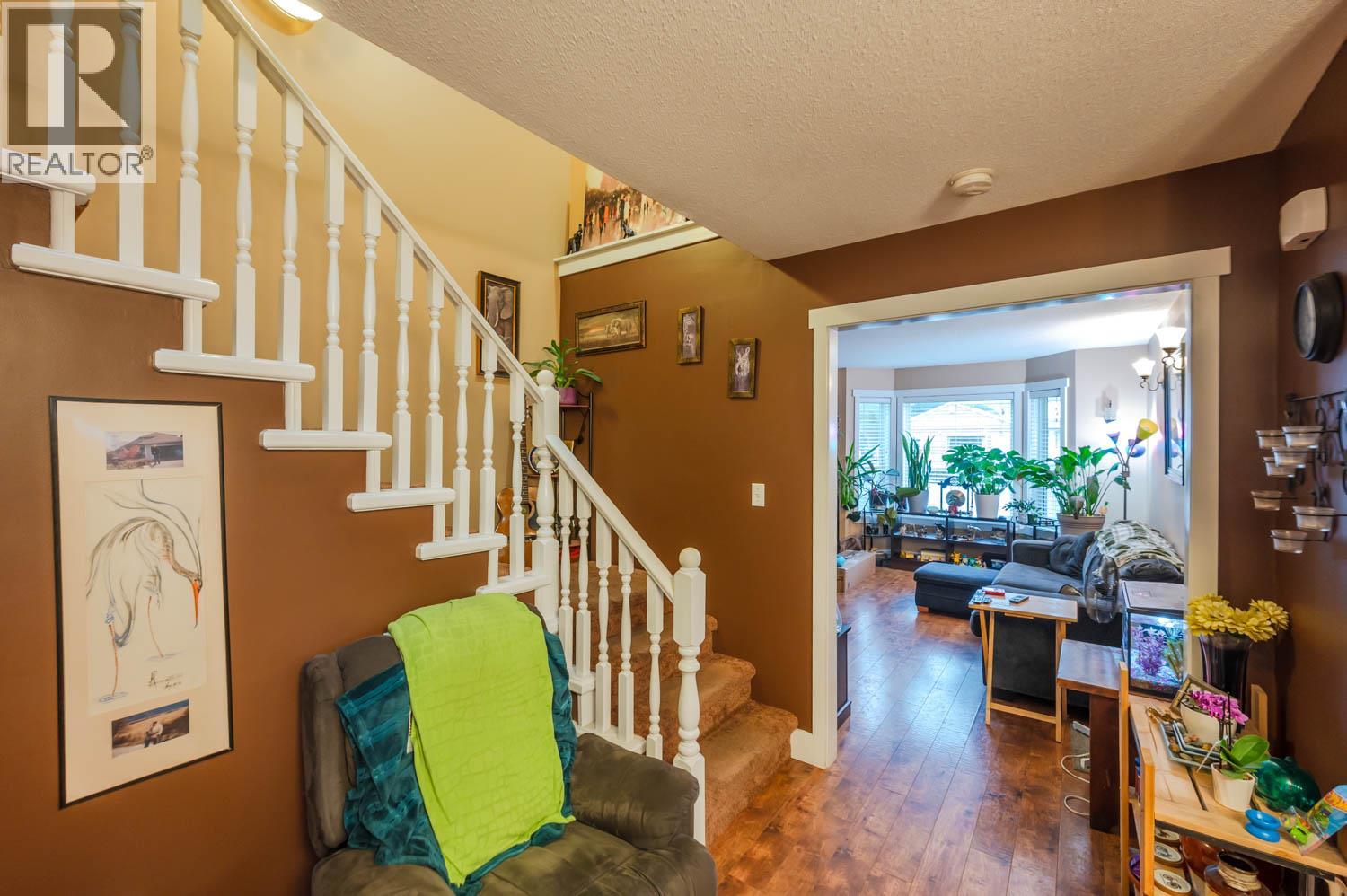 #2 615 6TH Avenue - 15
