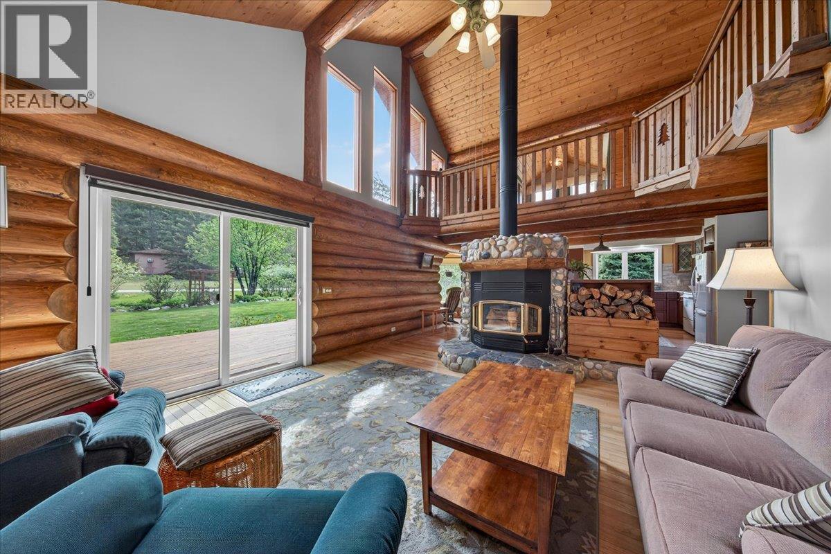 4985 Ogilvey Avenue - 9