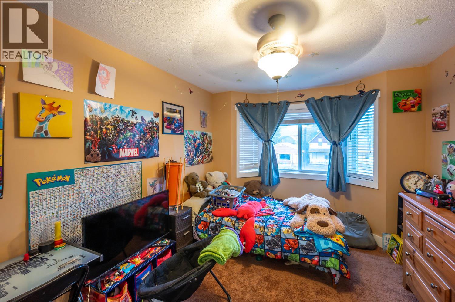 #2 615 6TH Avenue - 17