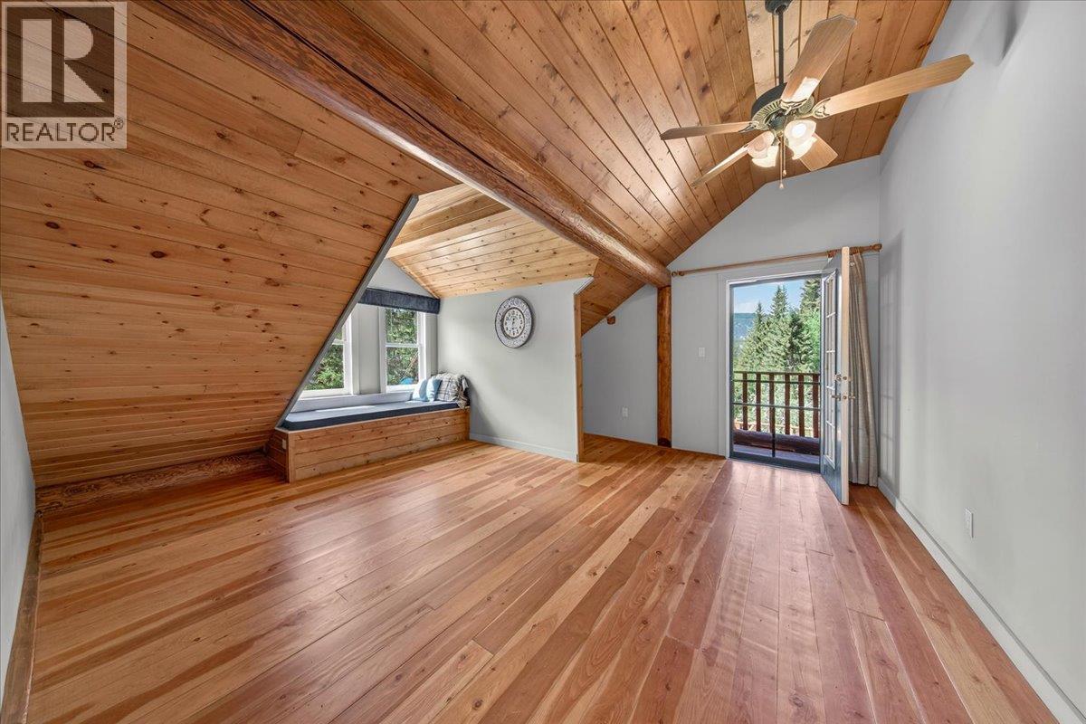 4985 Ogilvey Avenue - 32