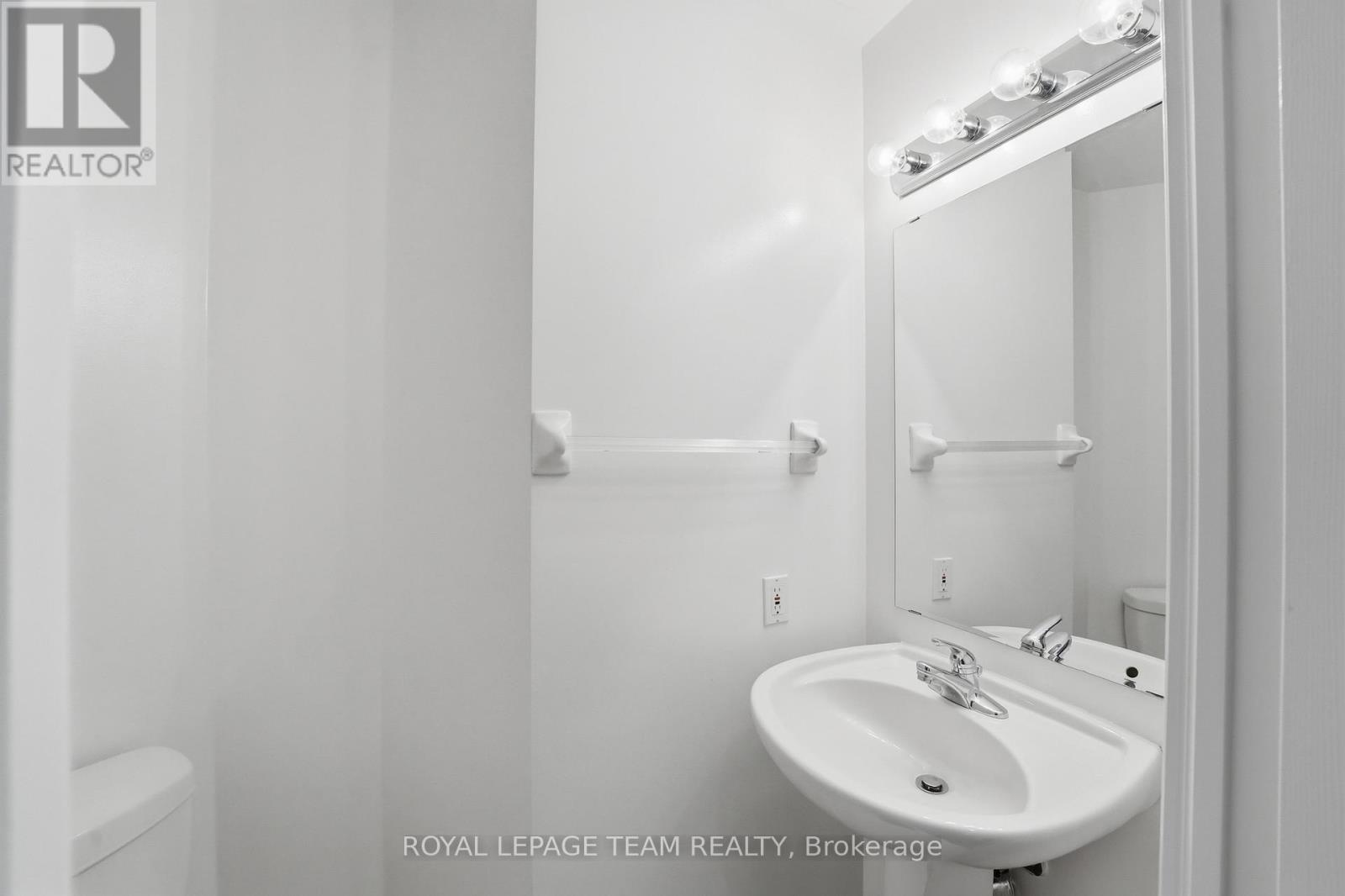 1 Bed, 2 Bath House for Rent in Ottawa – 504 – 38 METROPOLE PRIVATE, Ottawa – MLS# X13457112 - Image 7