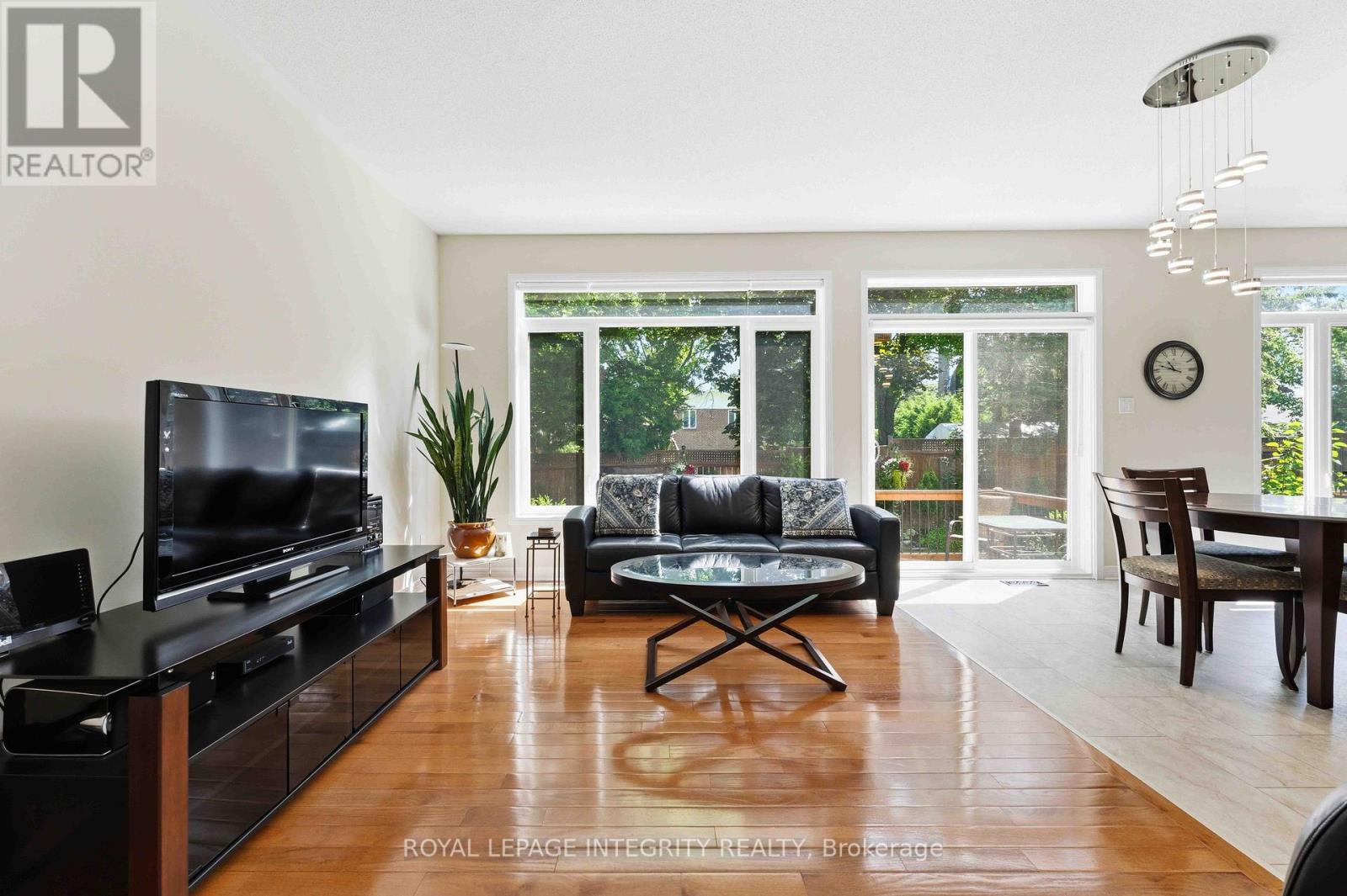 347 ANTIGONISH AVENUE - 11