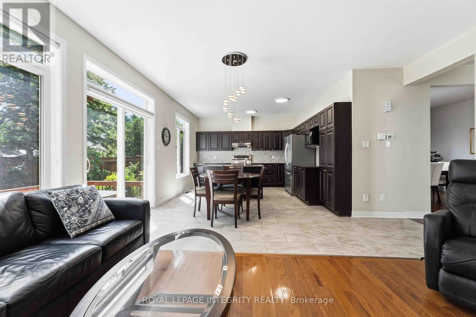 347 ANTIGONISH AVENUE - 13