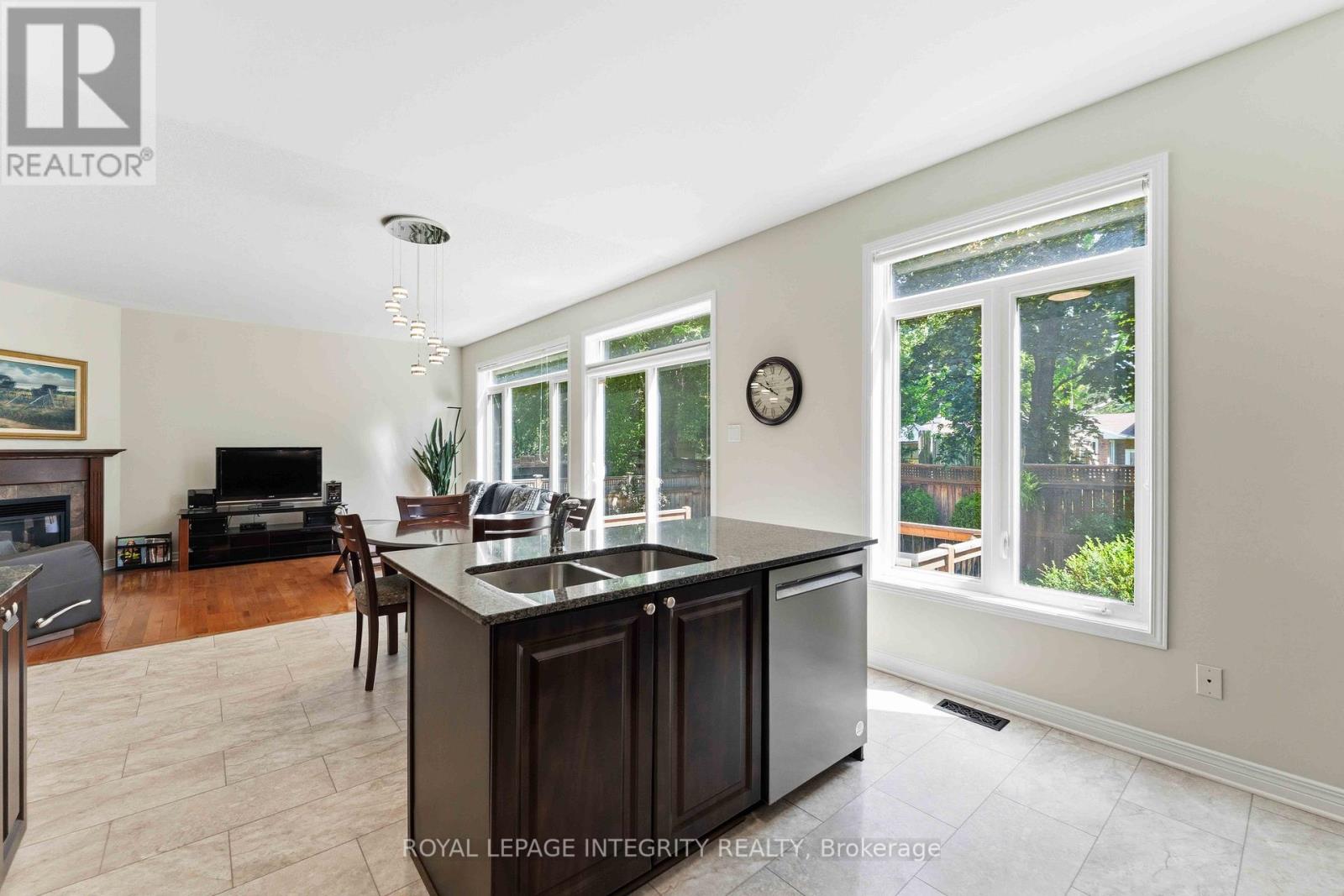 347 ANTIGONISH AVENUE - 16