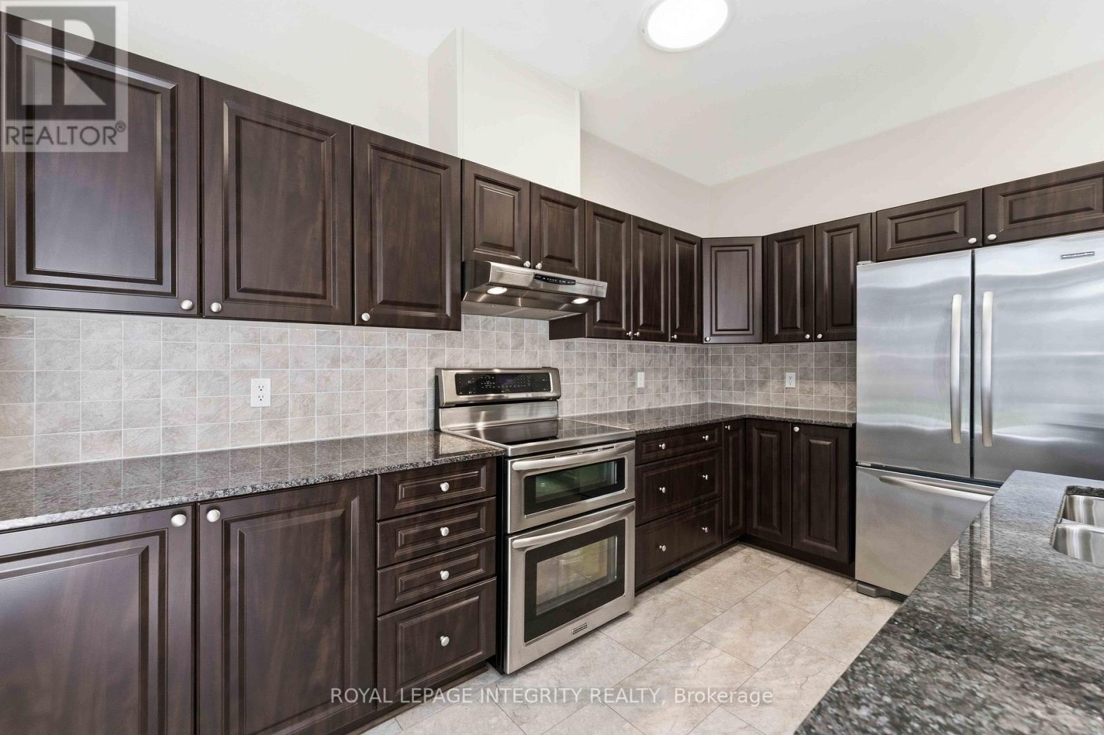 347 ANTIGONISH AVENUE - 17