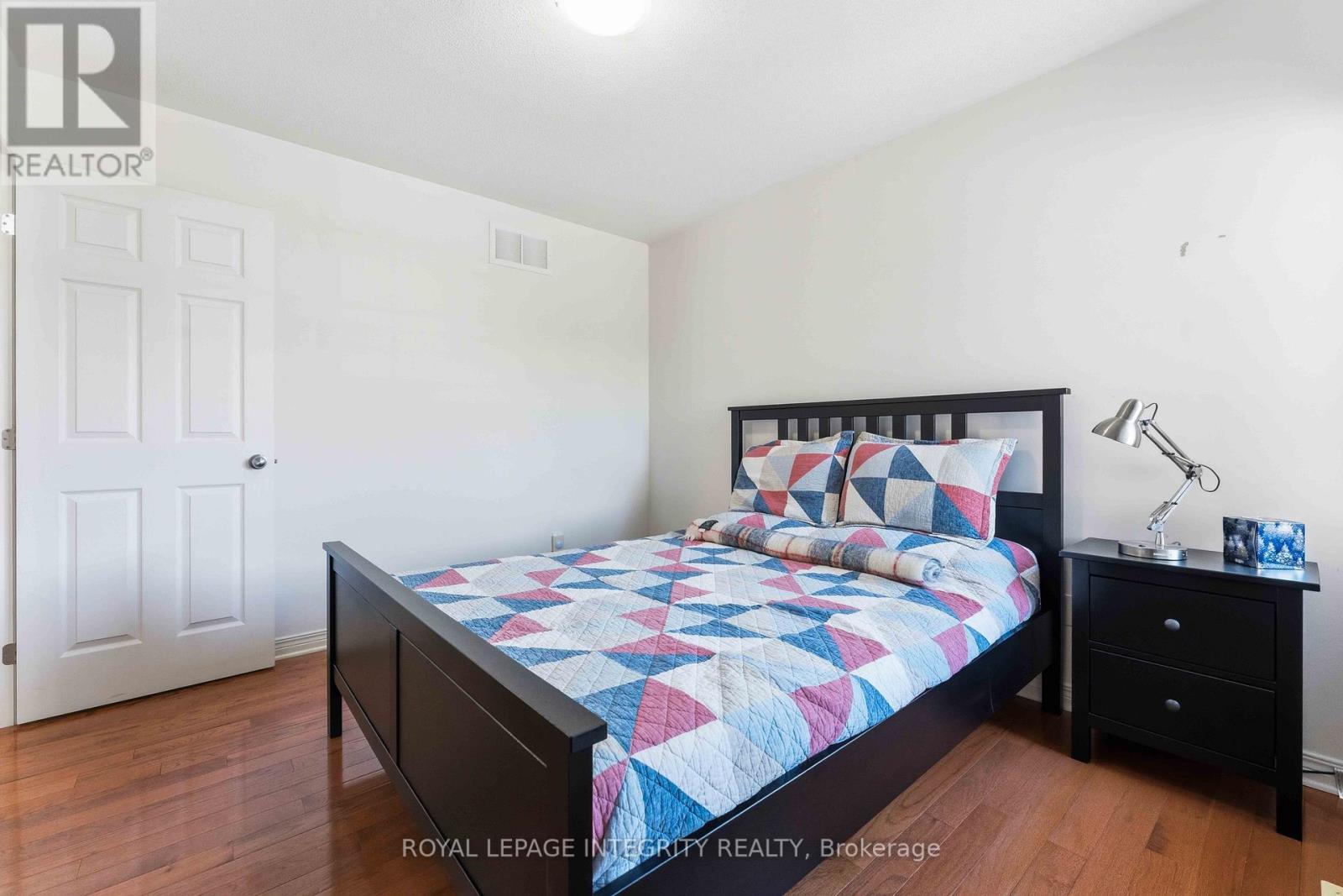 347 ANTIGONISH AVENUE - 34