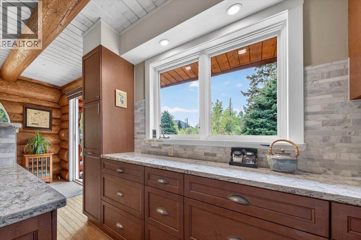 4985 Ogilvey Avenue - 17