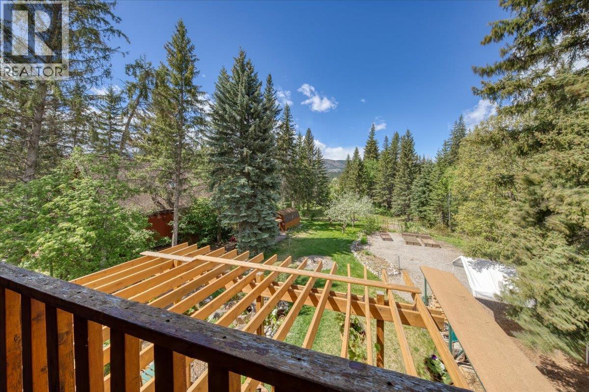 4985 Ogilvey Avenue - 56