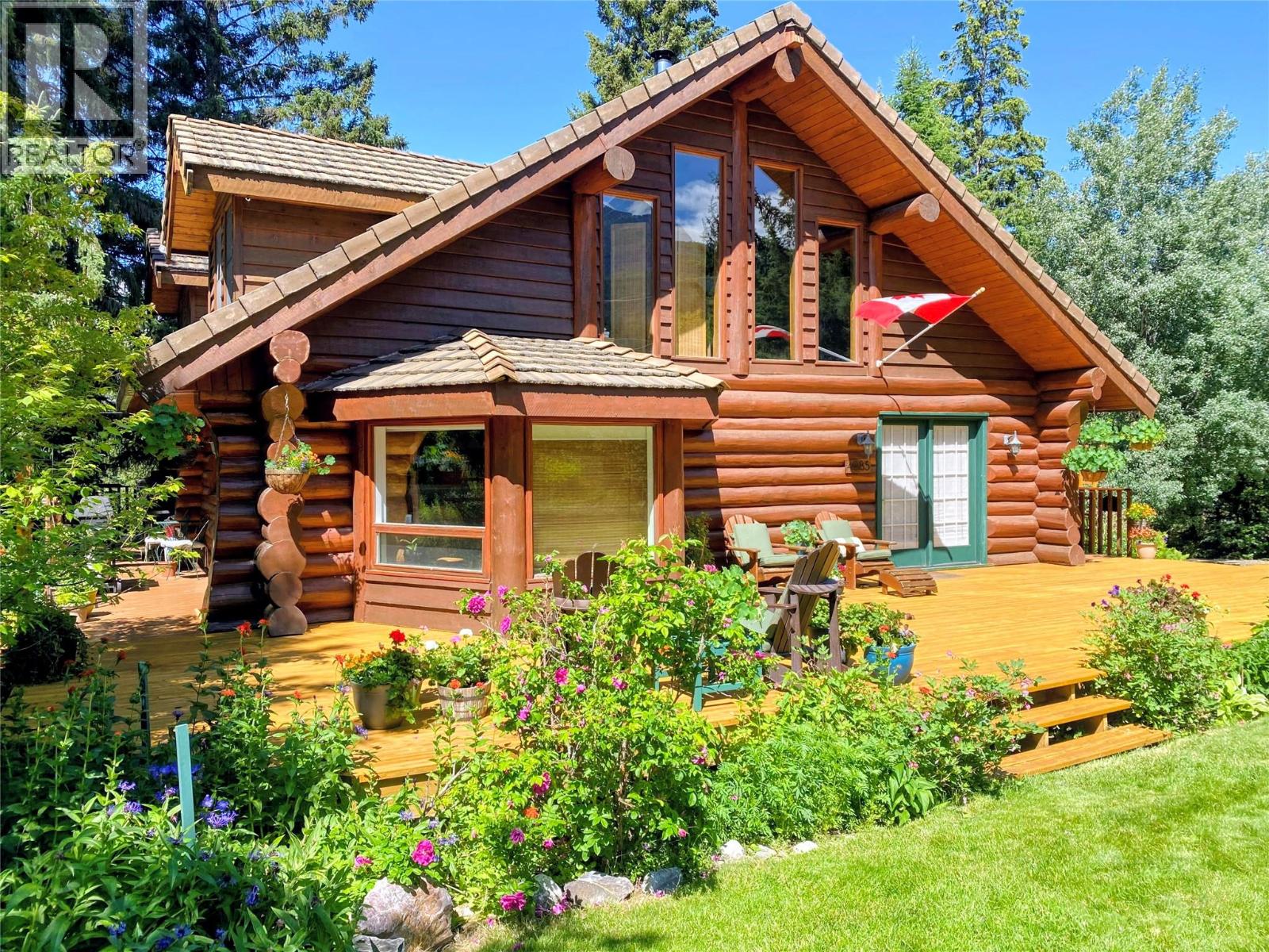 4985 Ogilvey Avenue - 74