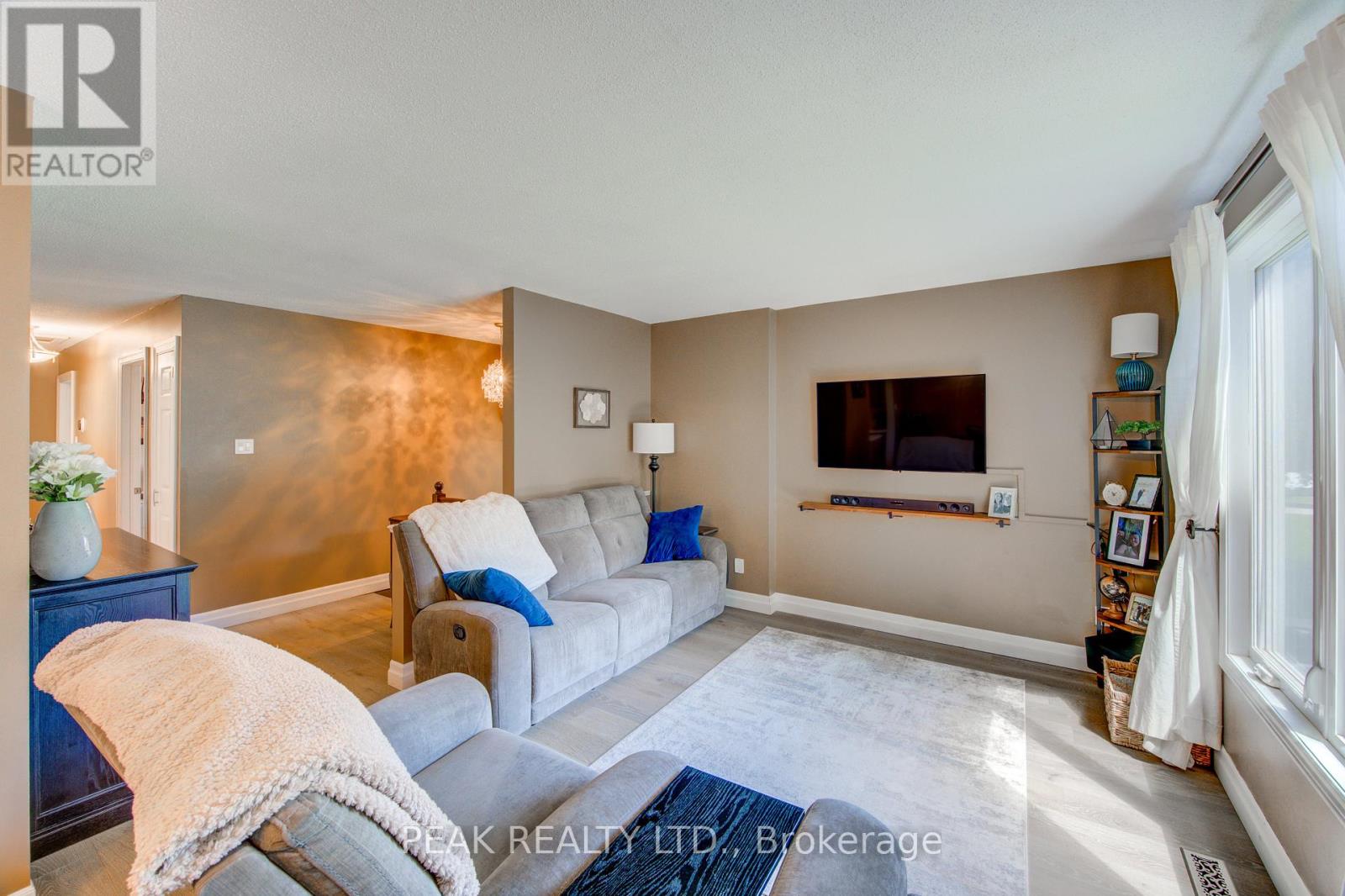 155 HURON STREET - 10