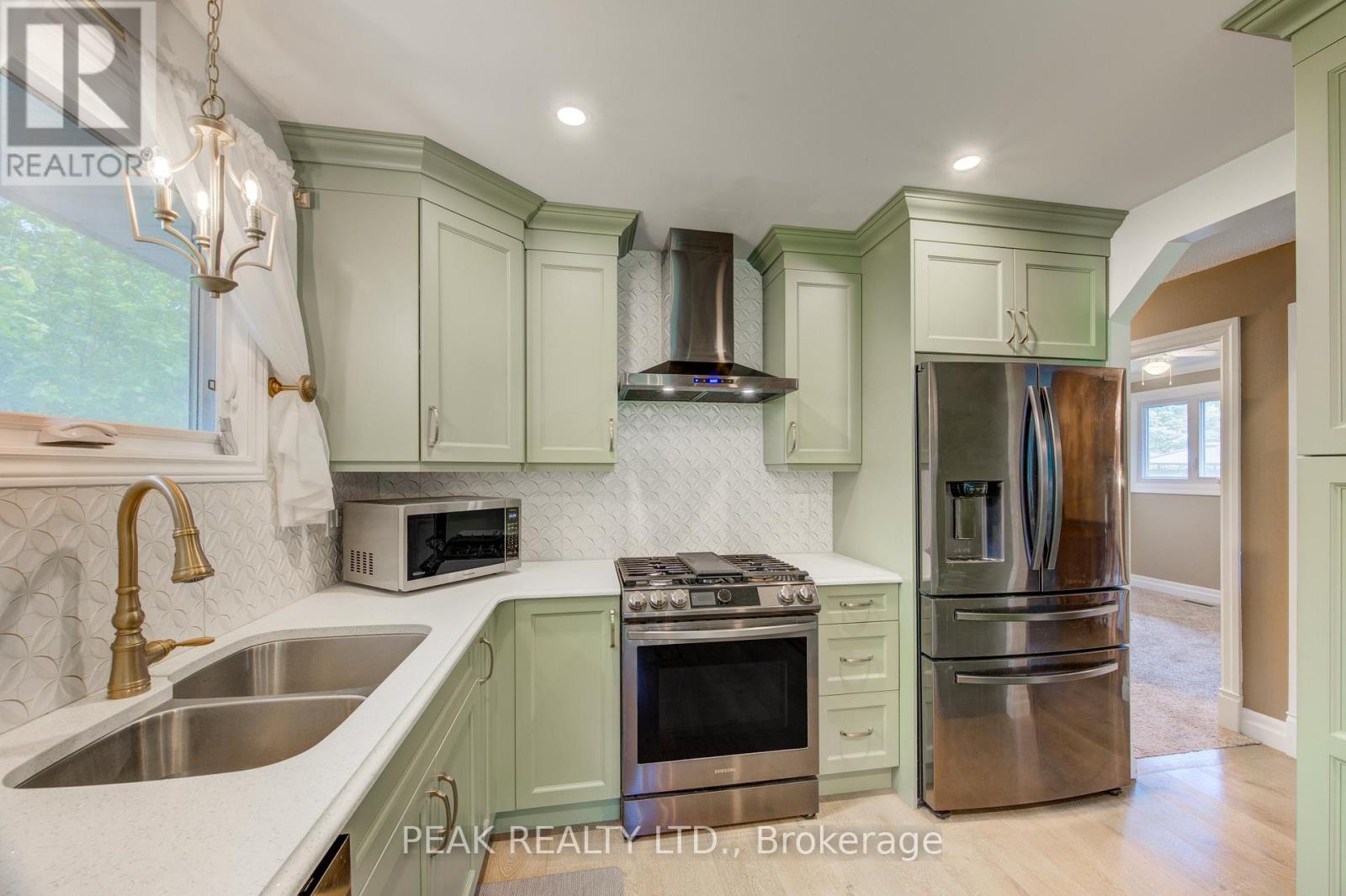 155 HURON STREET - 15