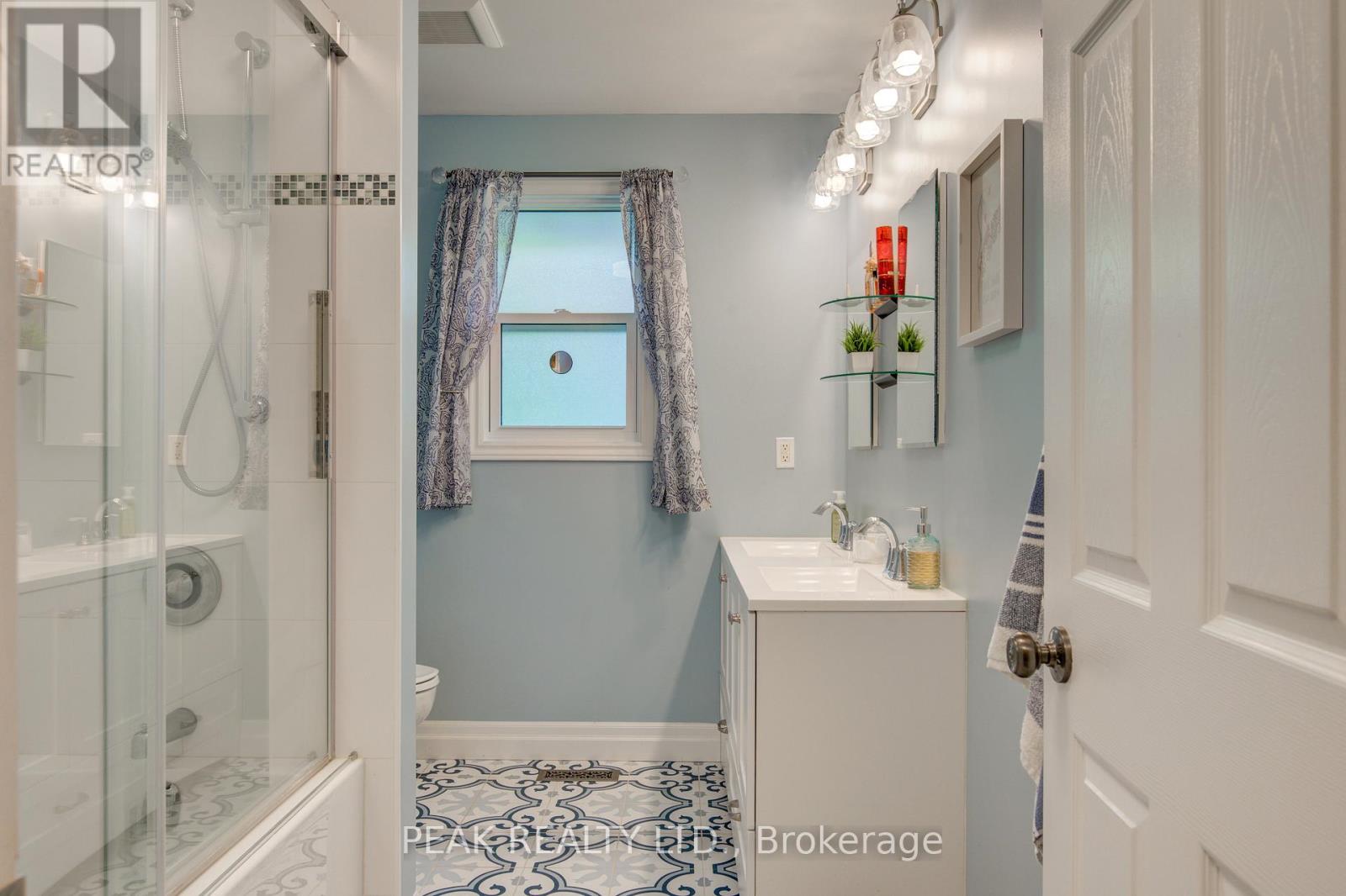 155 HURON STREET - 22