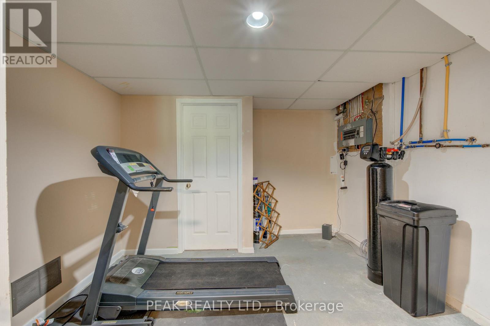 155 HURON STREET - 34