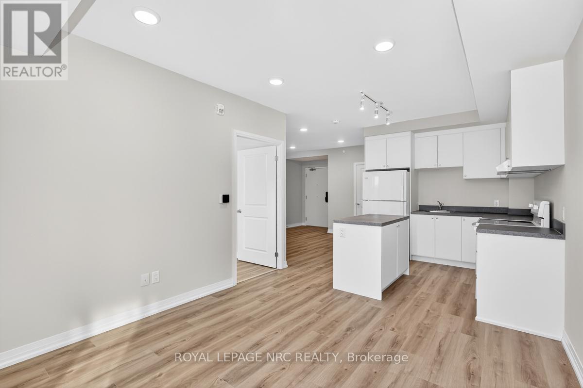 #LP20 50 HERRICK AVENUE - 19