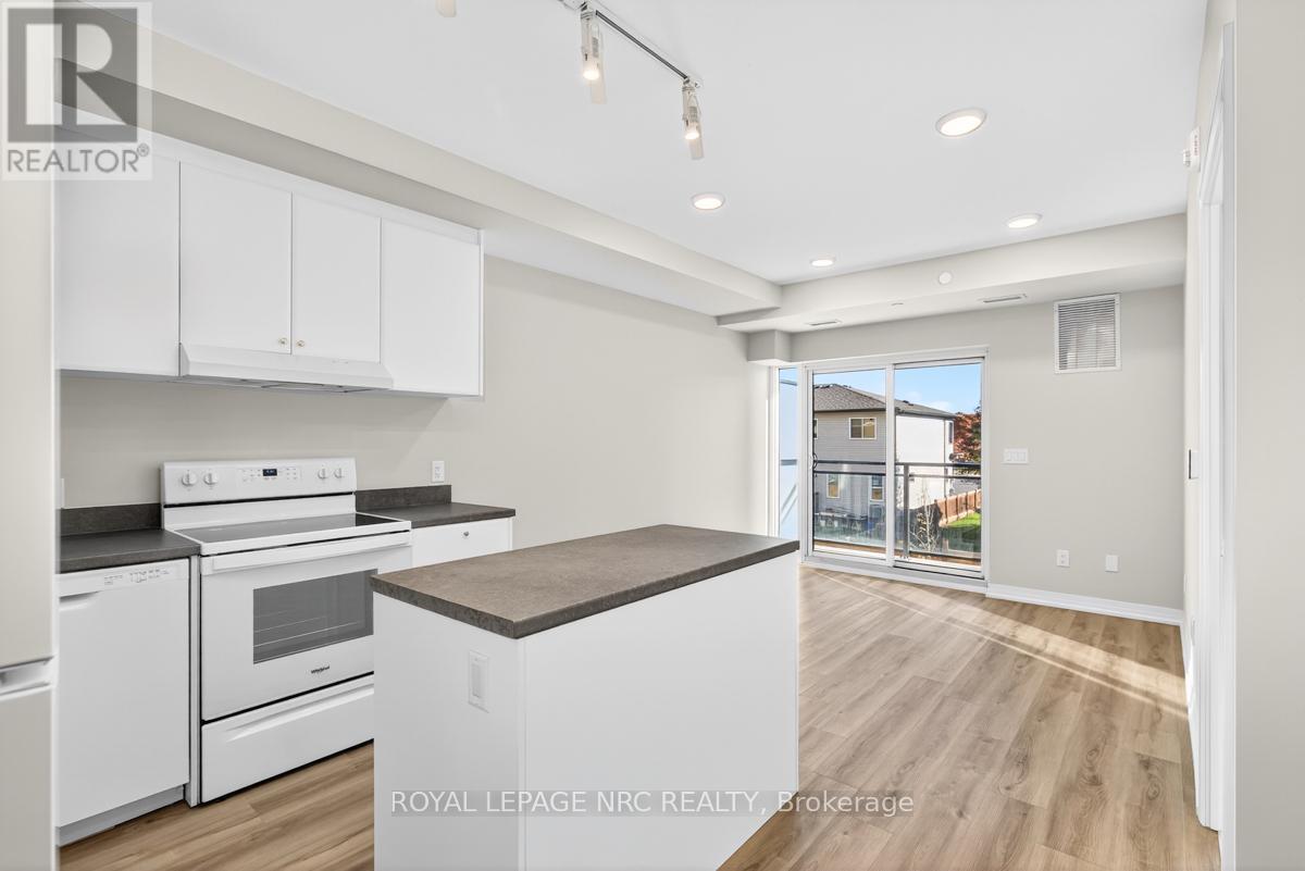 #LP20 50 HERRICK AVENUE - 9
