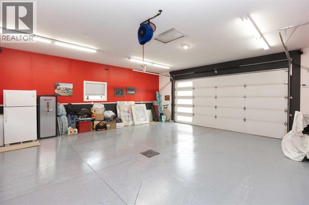 63 Vanier Drive — photo 32