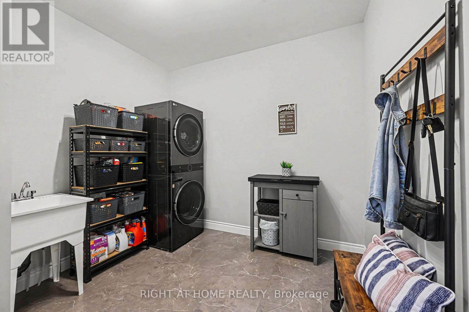 306 FORESTVIEW CRESCENT - 25