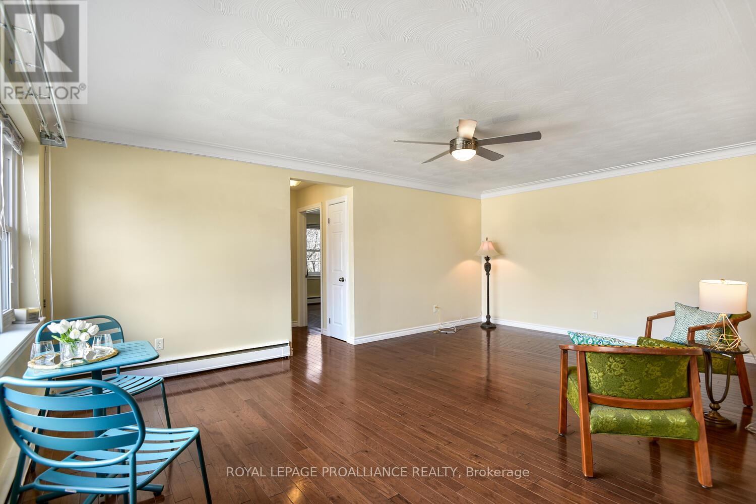 #11 167 PEARL STREET E - 10