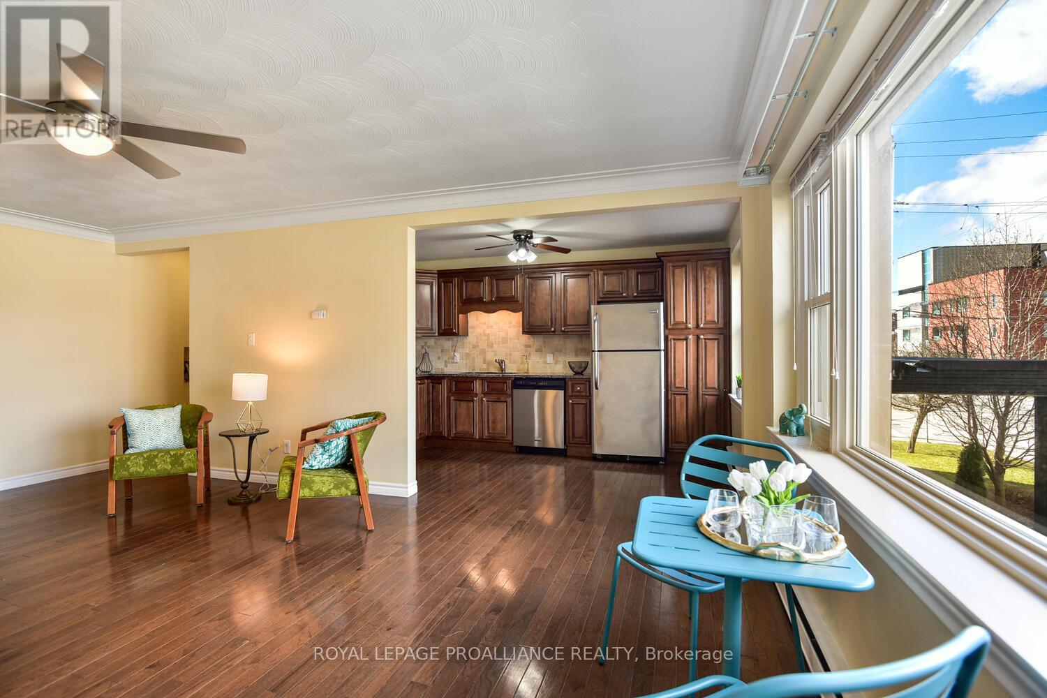 #11 167 PEARL STREET E - 12