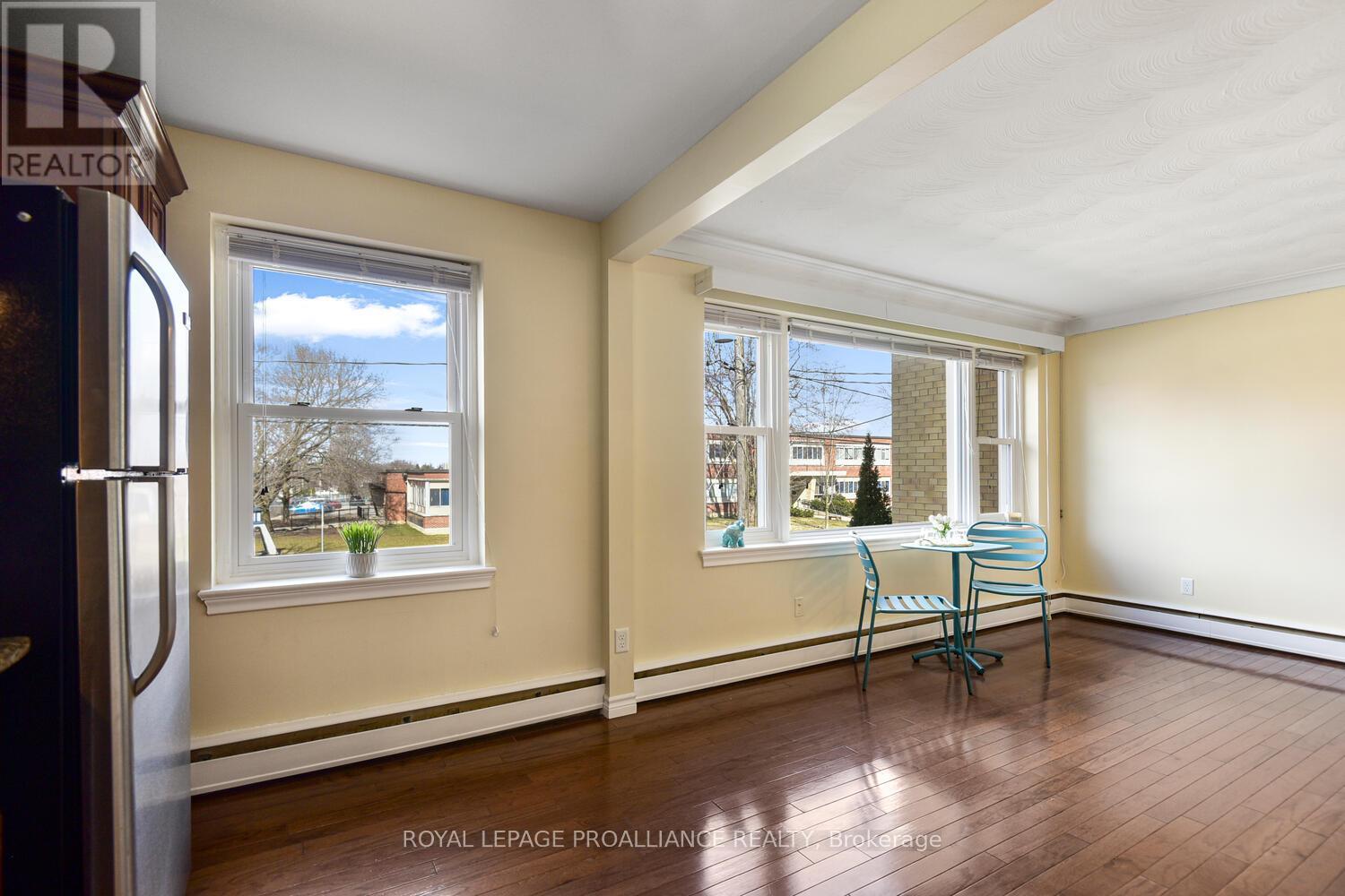 #11 167 PEARL STREET E - 15