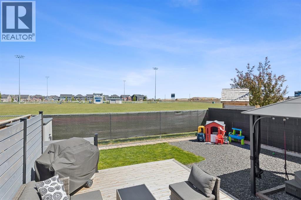 Backing onto Green Space