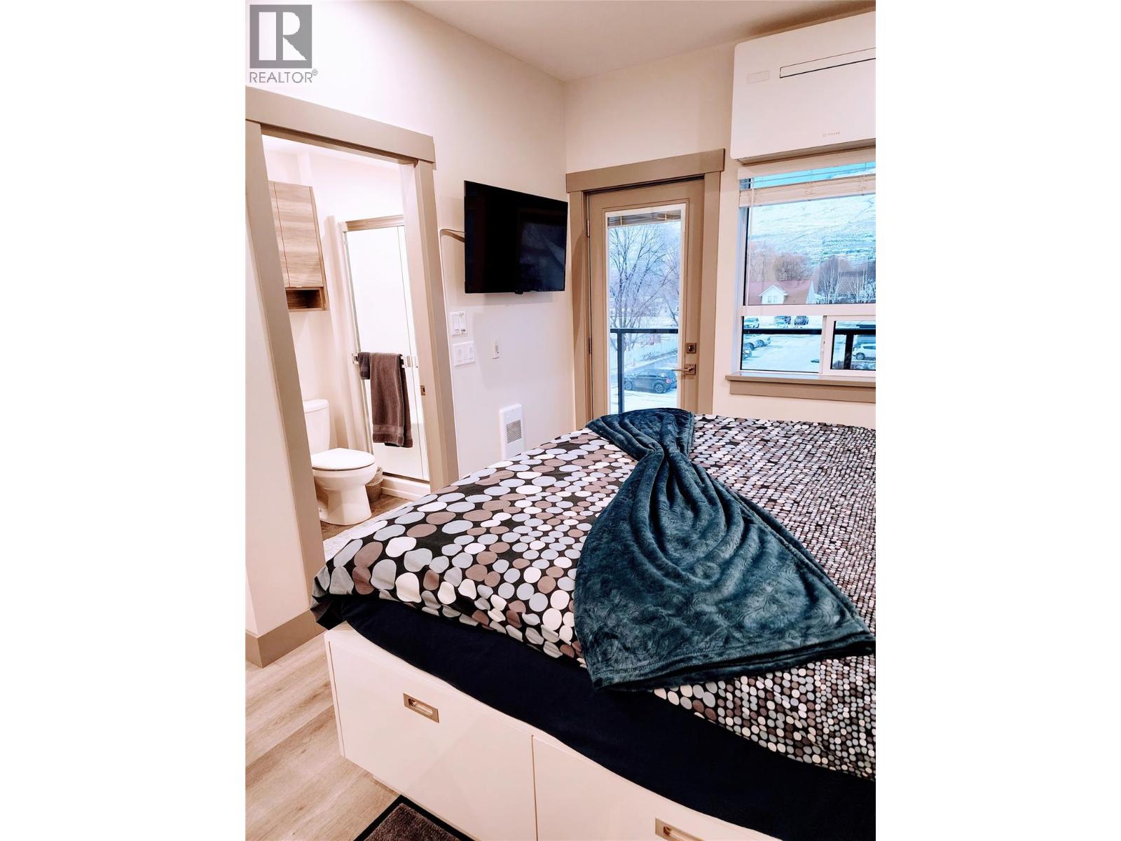 #316 2555 Lakeshore Road - 7