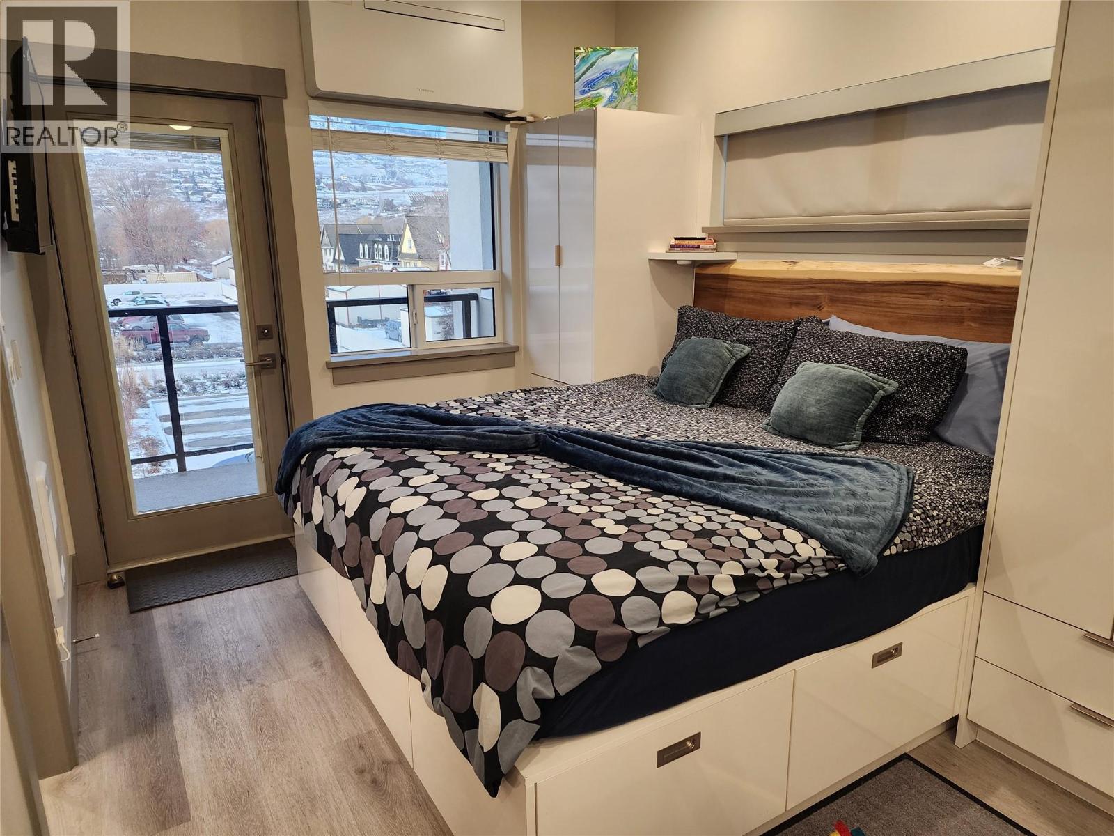 #316 2555 Lakeshore Road - 6
