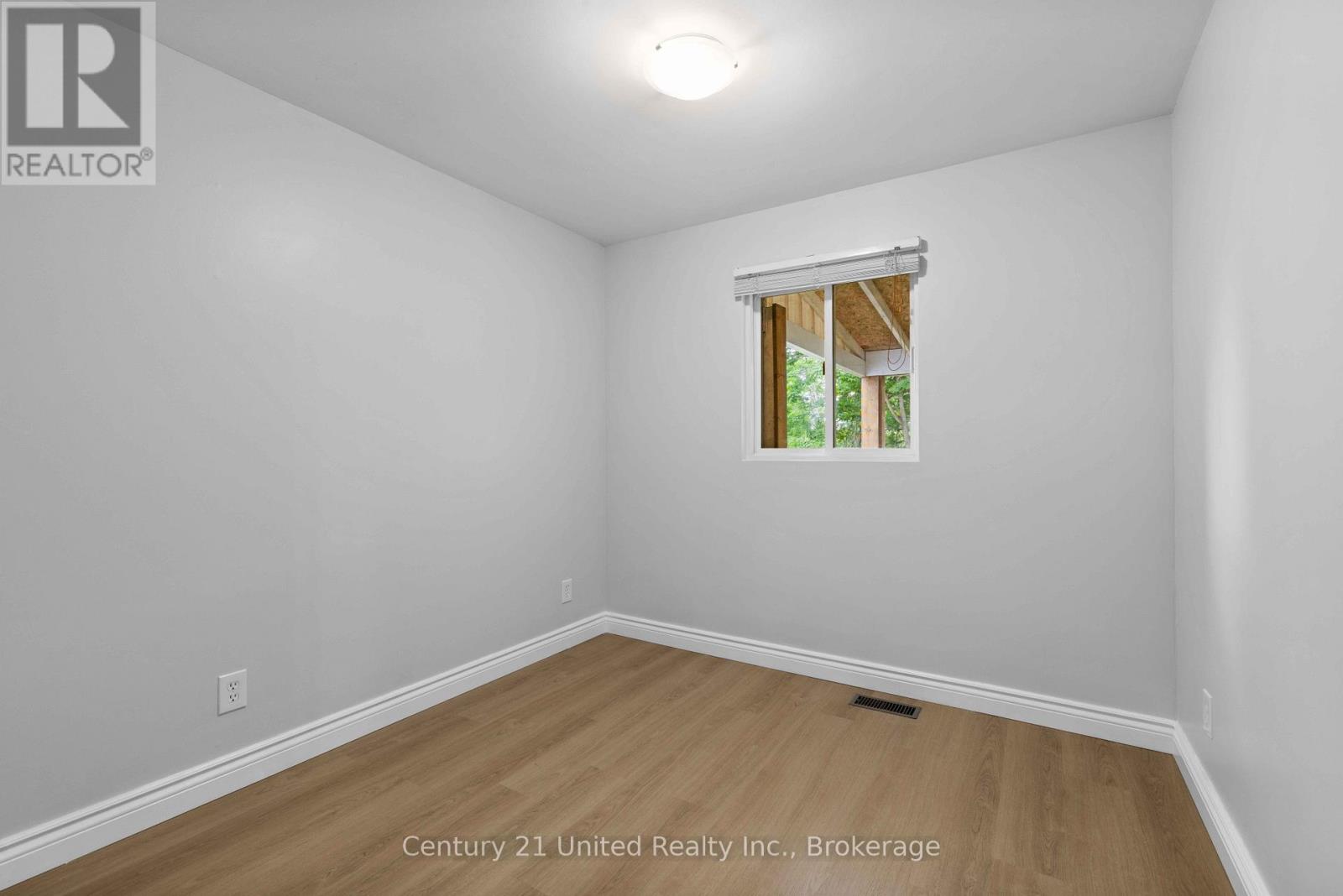 223 ANTRIM STREET - 10