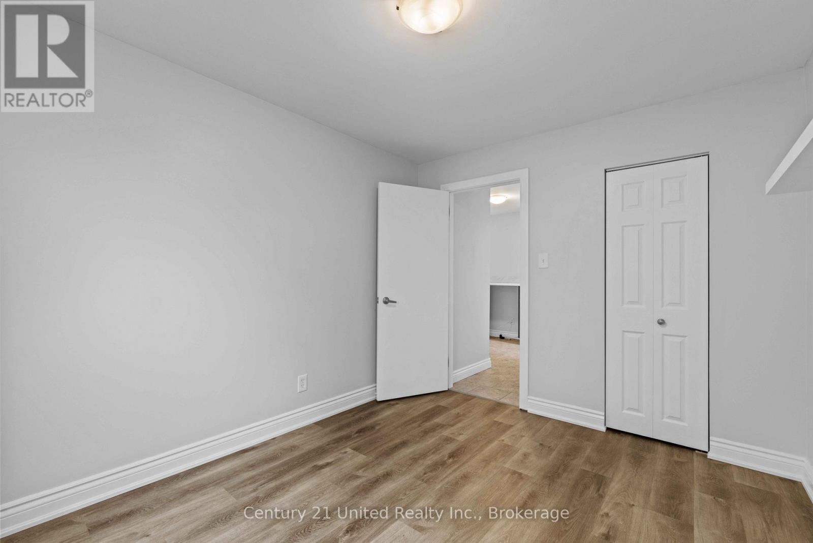 223 ANTRIM STREET - 13