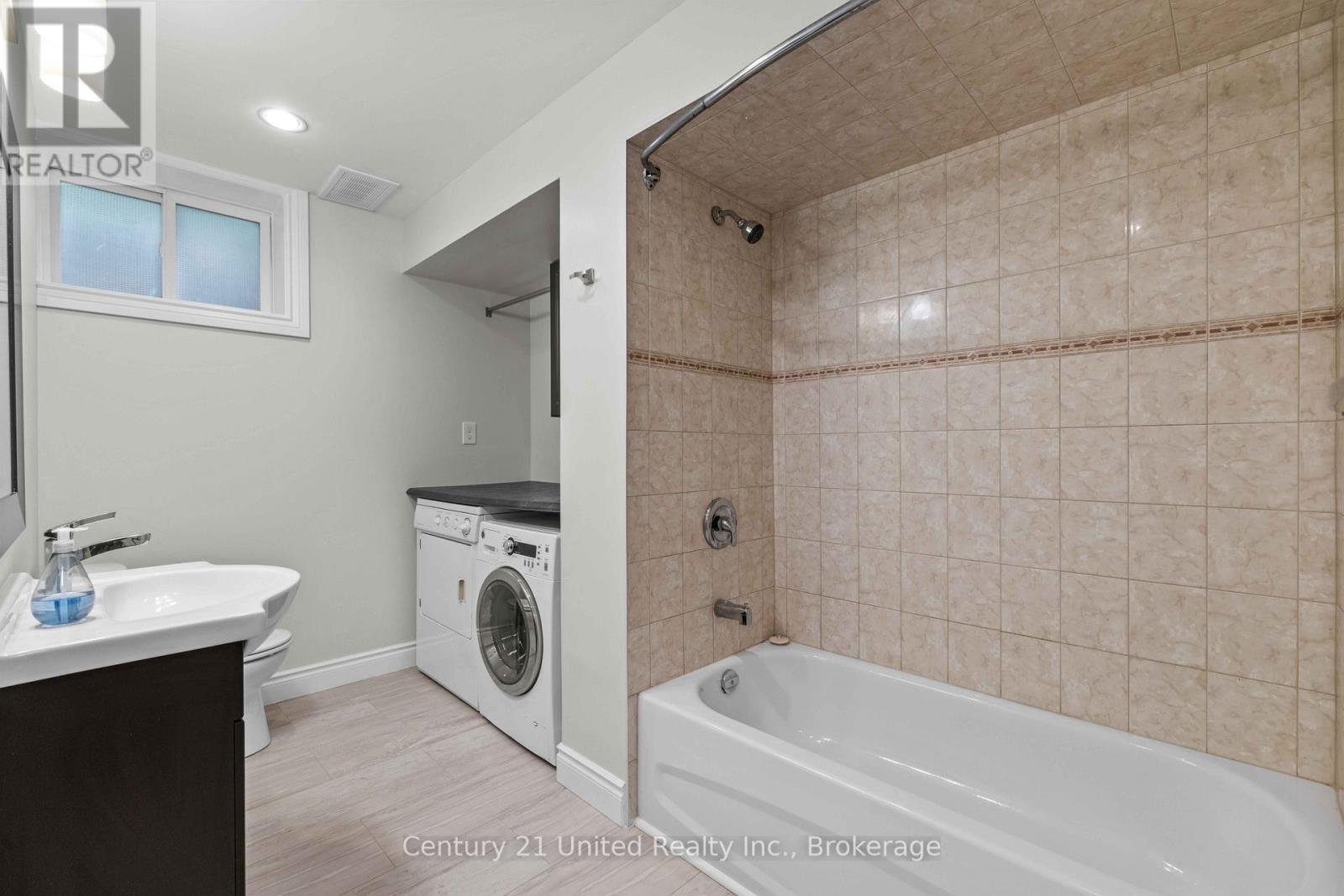 223 ANTRIM STREET - 15