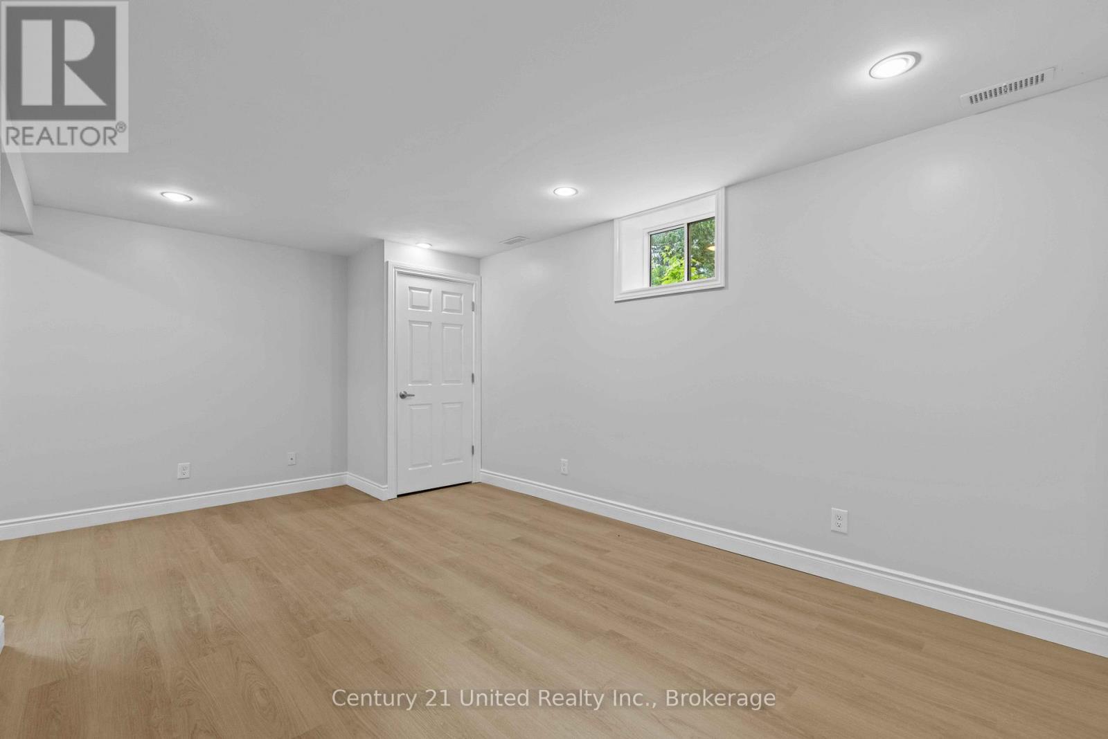 223 ANTRIM STREET - 19