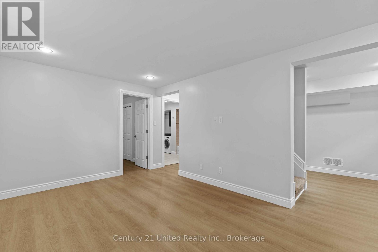 223 ANTRIM STREET - 21