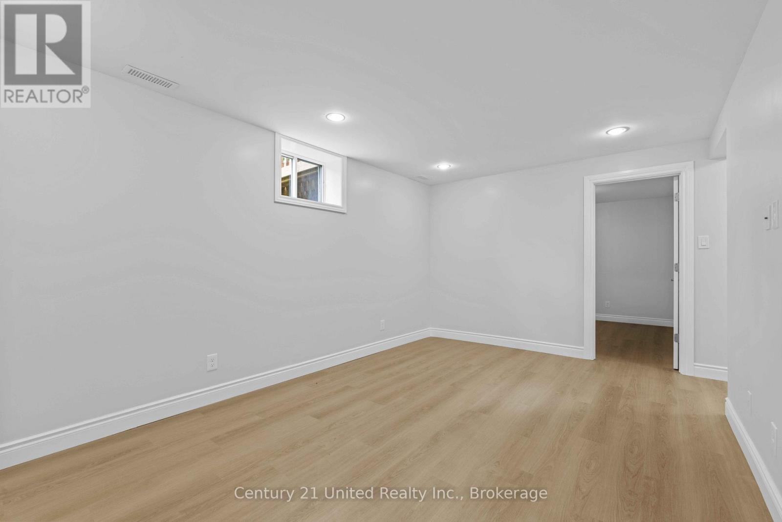 223 ANTRIM STREET - 22