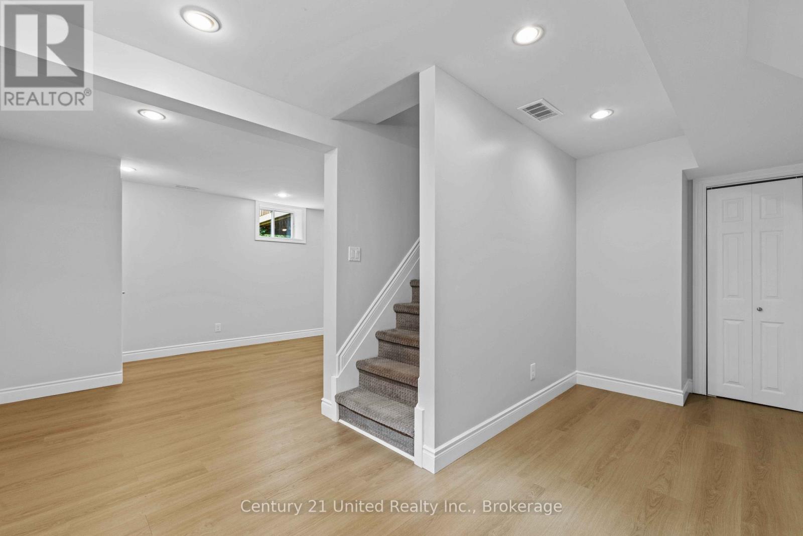 223 ANTRIM STREET - 23