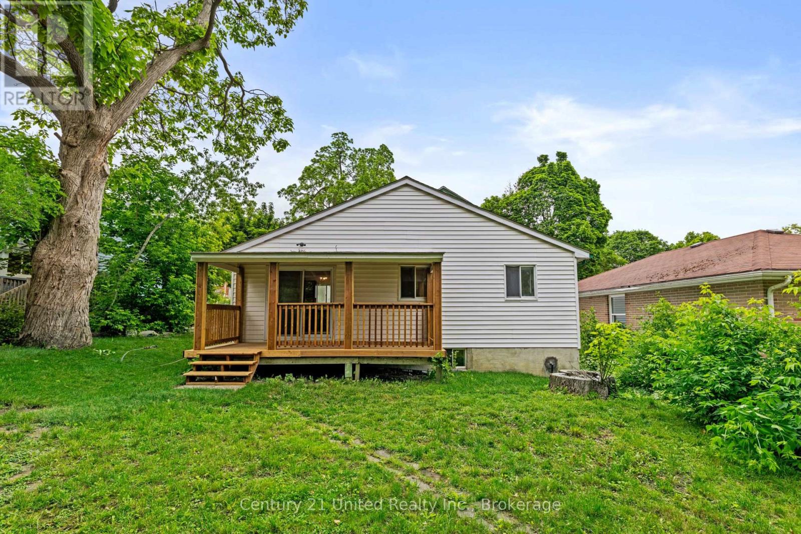 223 ANTRIM STREET - 26