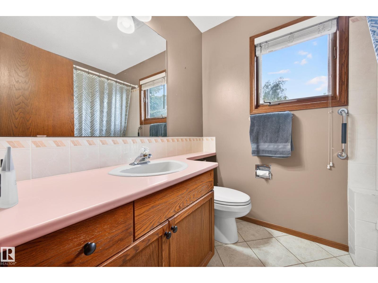 65 PRIMROSE BV — photo 44