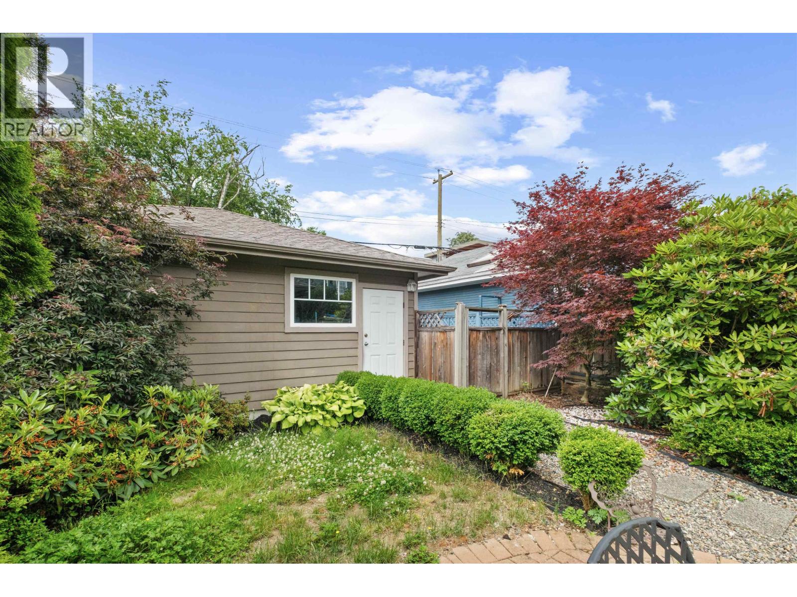 416 W KEITH ROAD, North Vancouver
