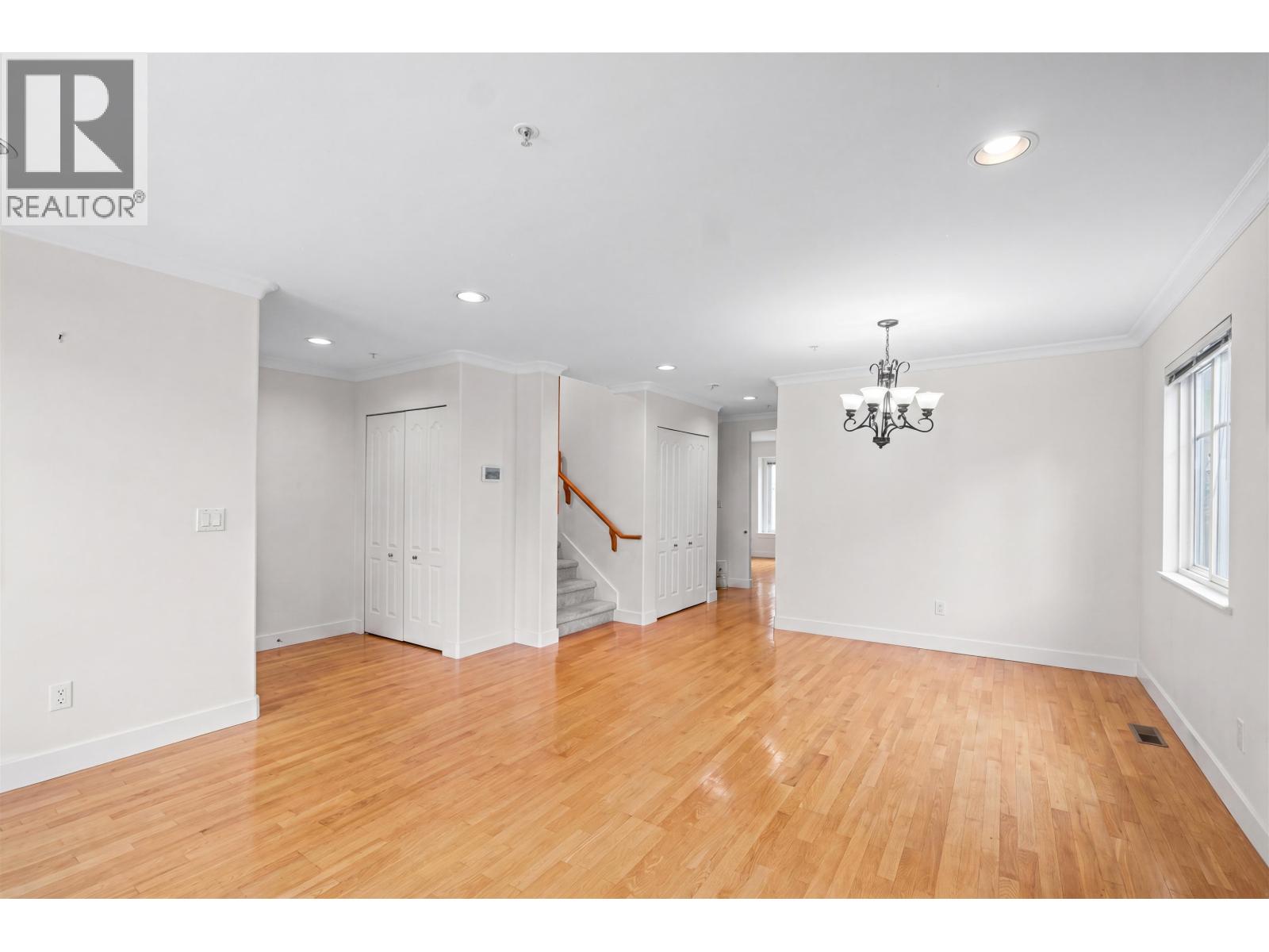 416 W KEITH ROAD, North Vancouver
