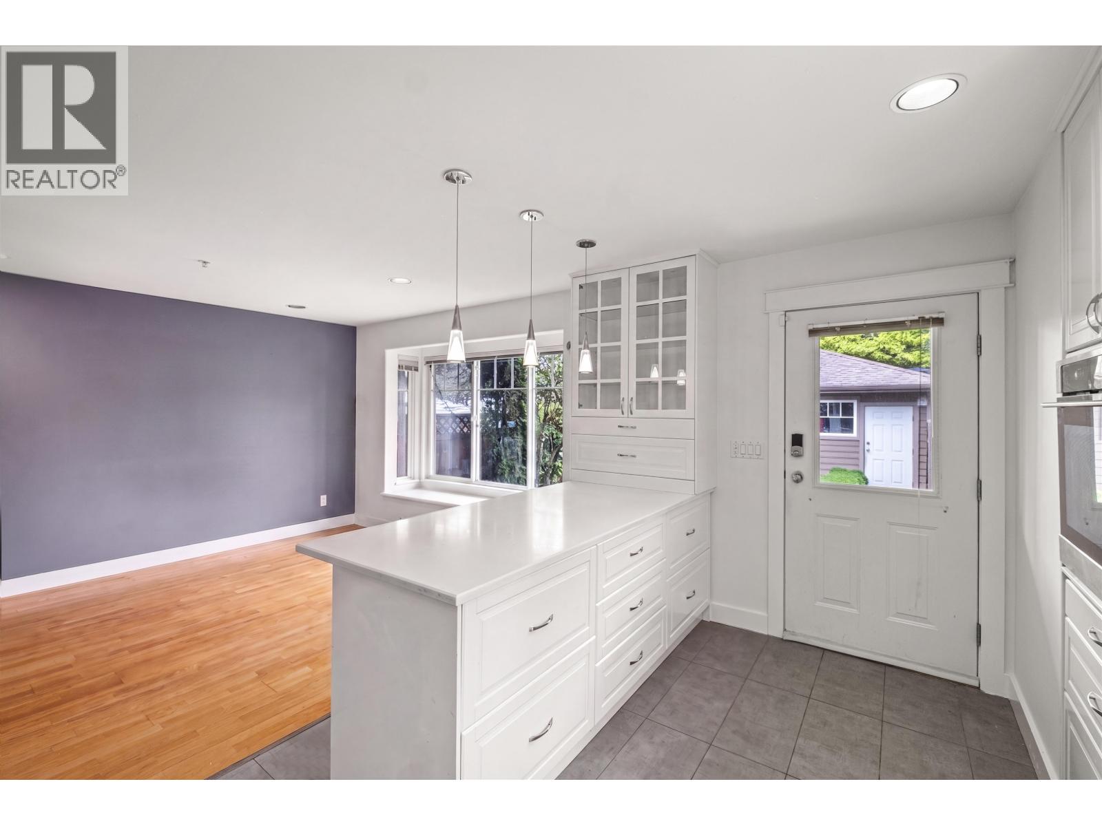 416 W KEITH ROAD, North Vancouver