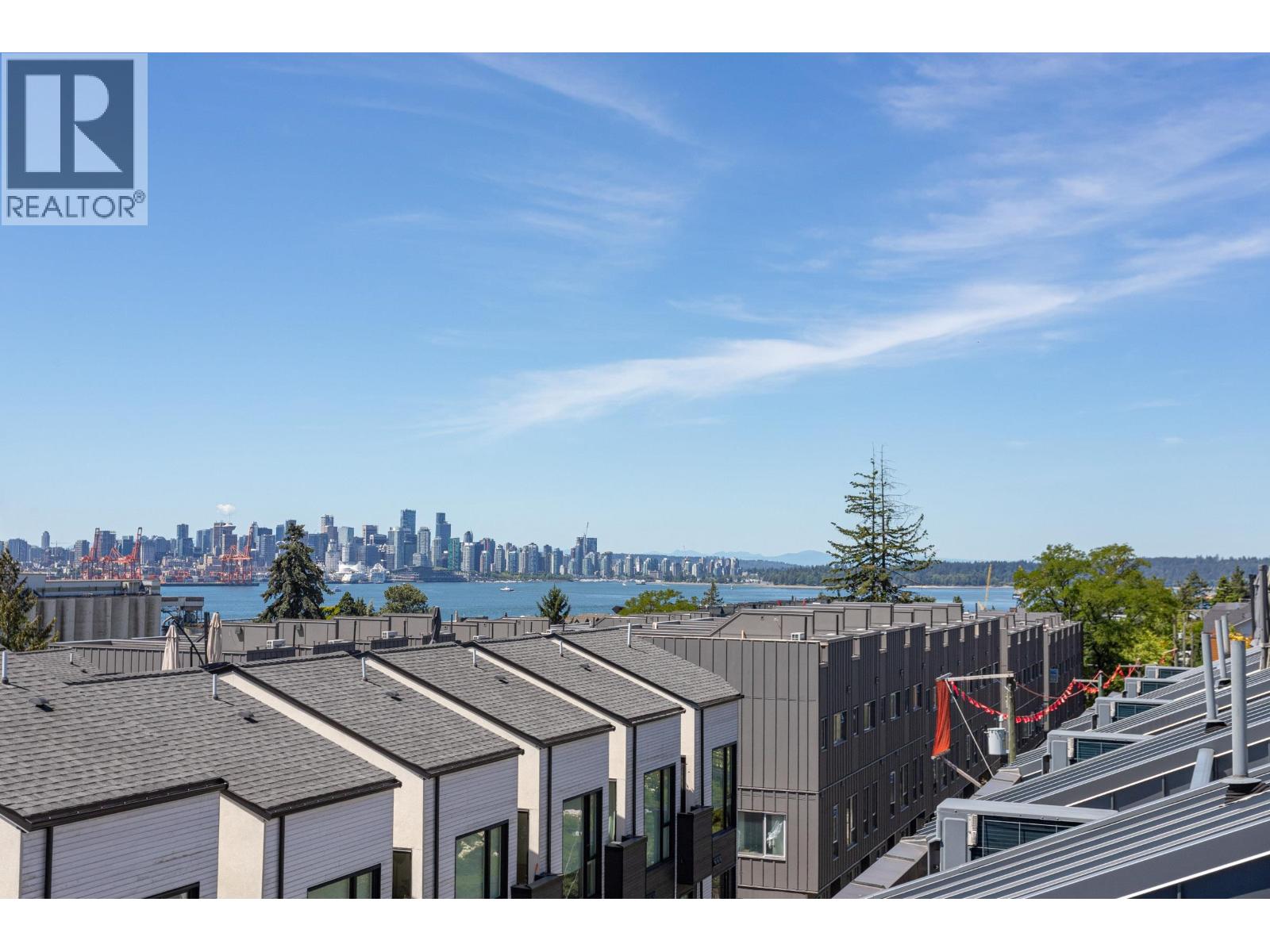 125 649 E 3RD STREET, North Vancouver