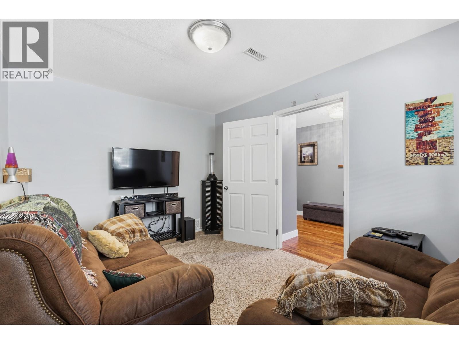 11377 CREEKSIDE STREET, Maple Ridge
