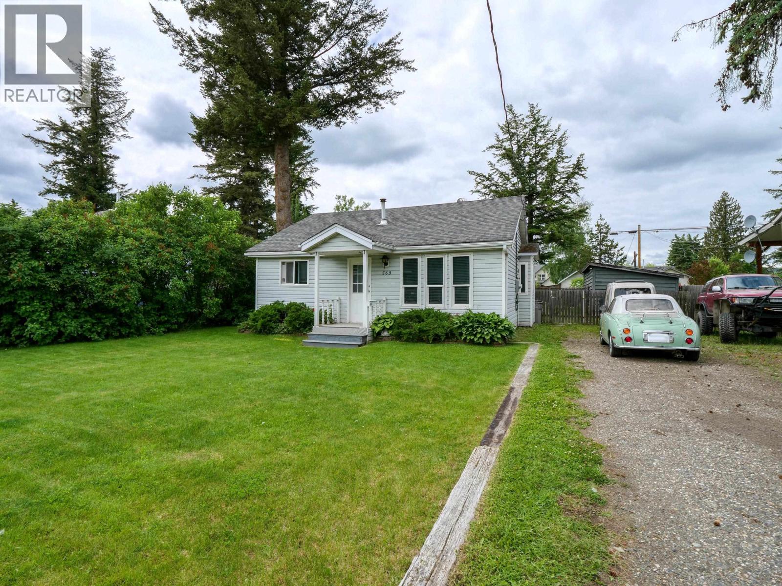 563 JONES STREET - 21